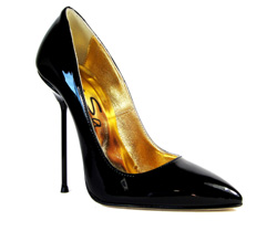 Ultra-high stiletto court shoe with semi-pointed toe. Black patent leather upper, leather sole, full gold leather lining. Made in Italy exclusively for RoSa Shoes