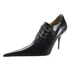 Stiletto 3-buckle shoe with ultra-pointed toe. Black  leather. Leather lining, leather sole. Made in Italy exclusively for RoSa Shoes.